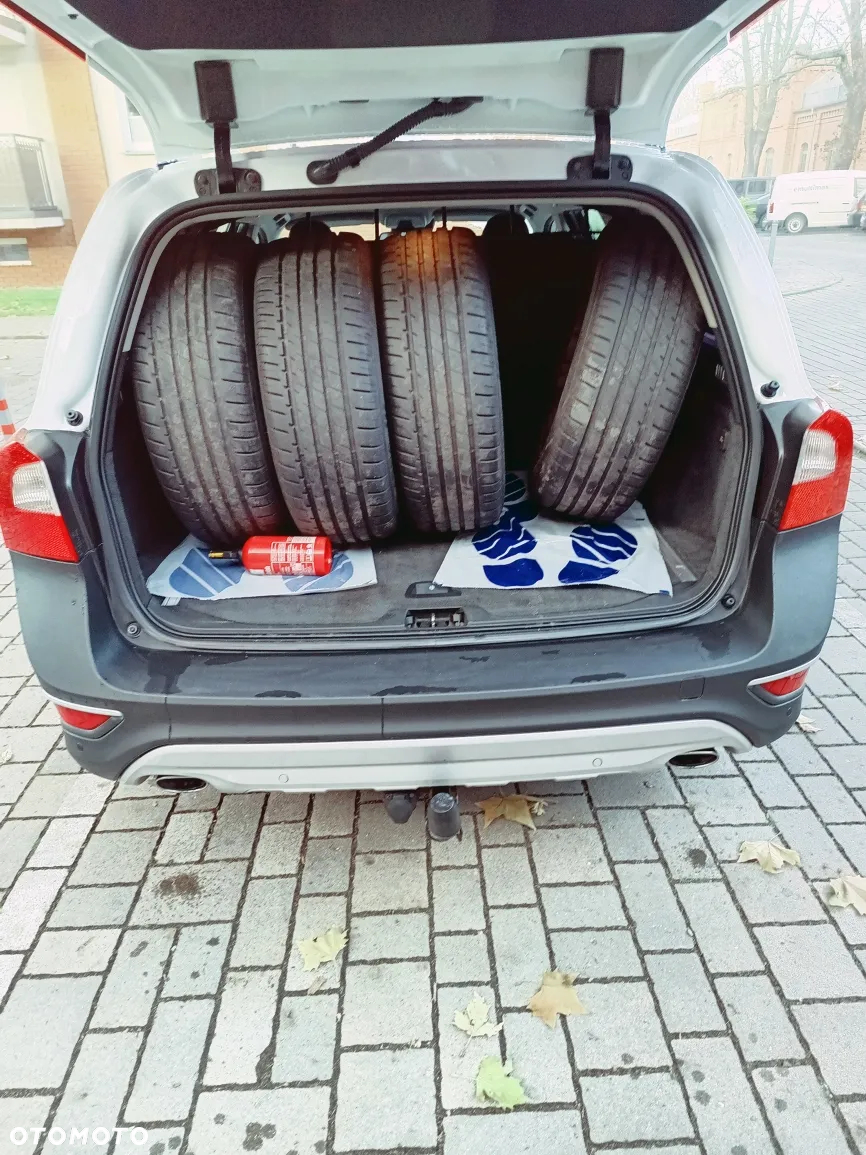 Volvo XC 70 2.4D AWD Summum - 8