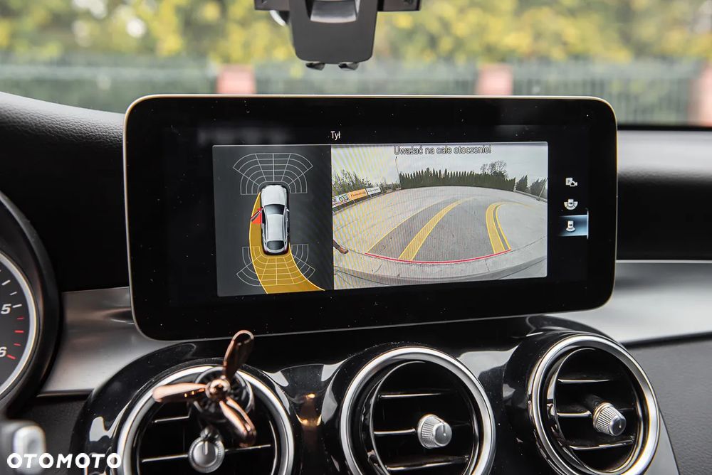 Mercedes-Benz GLC 200 d 4-Matic Business Edition - 25