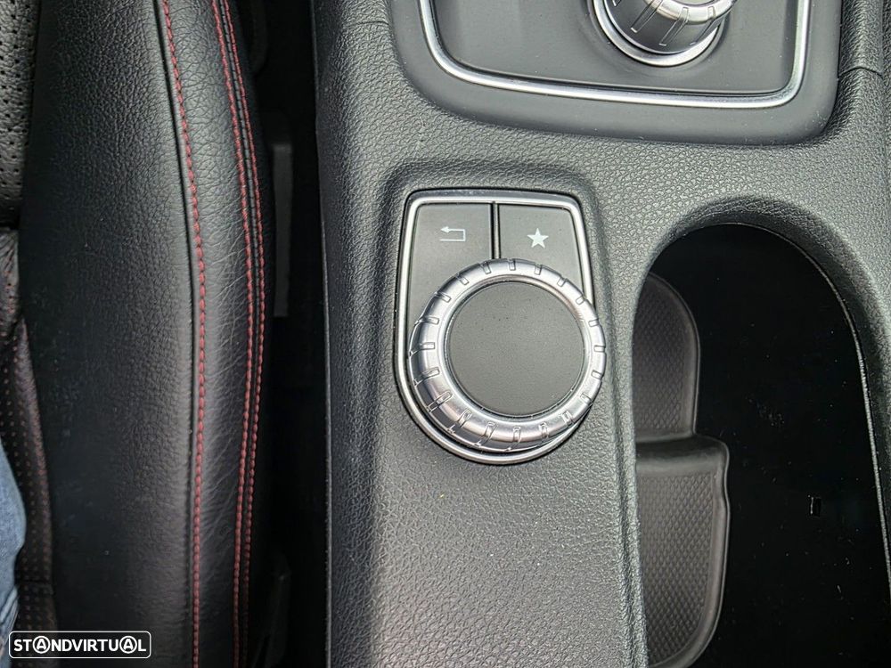 Mercedes-Benz CLA 45 AMG 4Matic 7G-DCT - 27