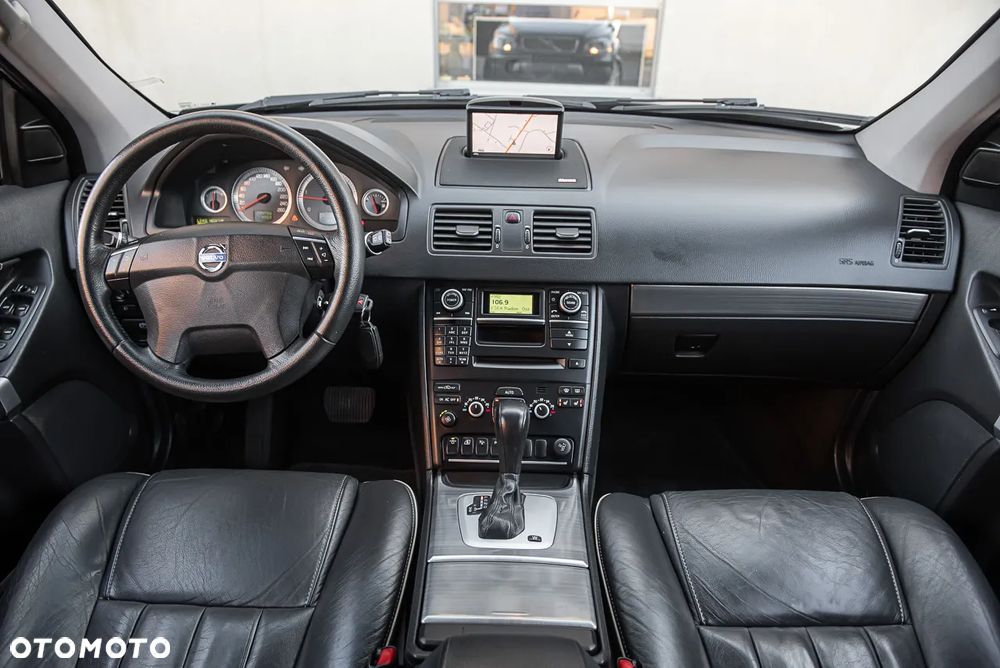 Volvo XC 90 D5 Executive - 25