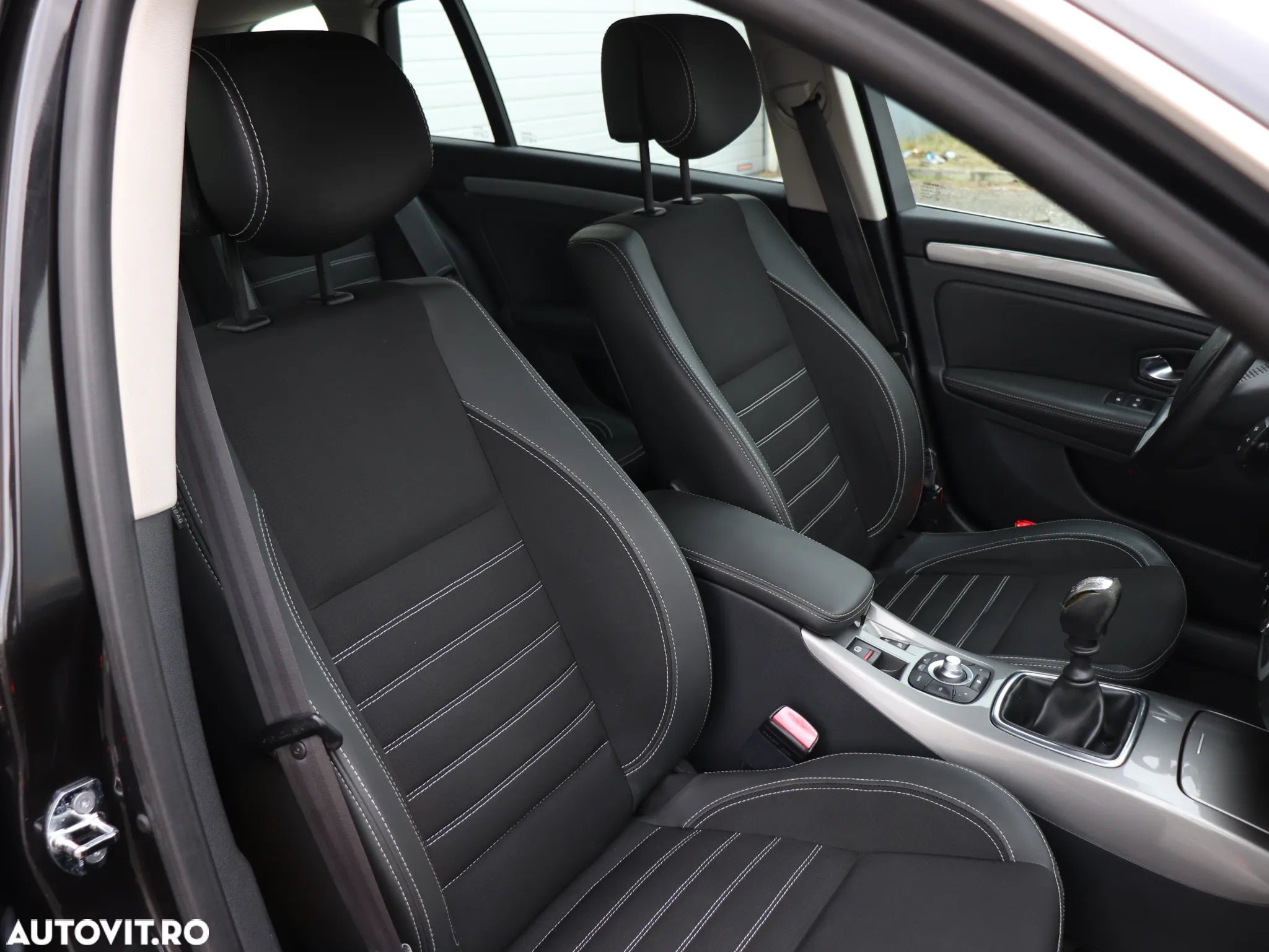 Renault Laguna dCi 110 FAP Limited - 15
