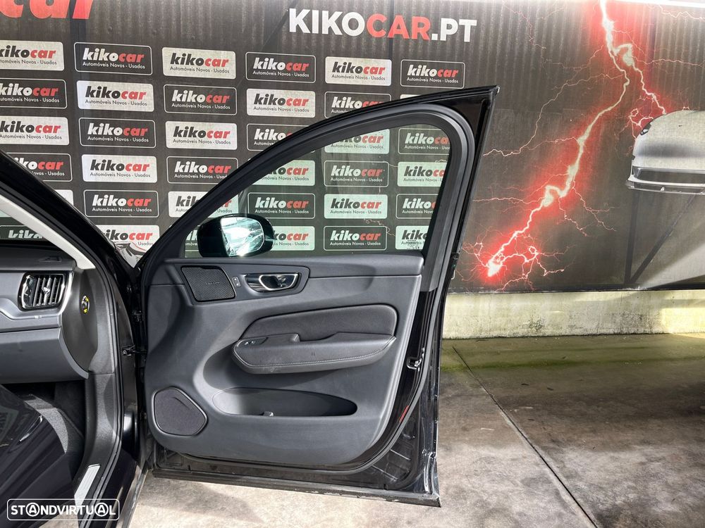 Volvo XC 60 2.0 B4 R-Design Geartronic - 49