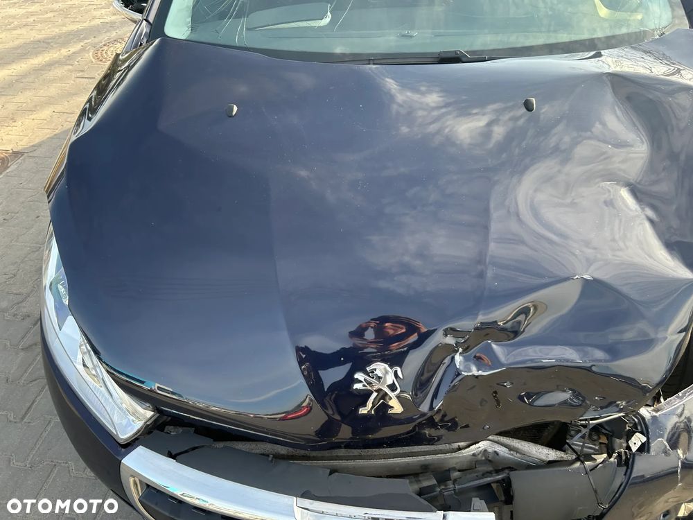 Peugeot 208 - 14