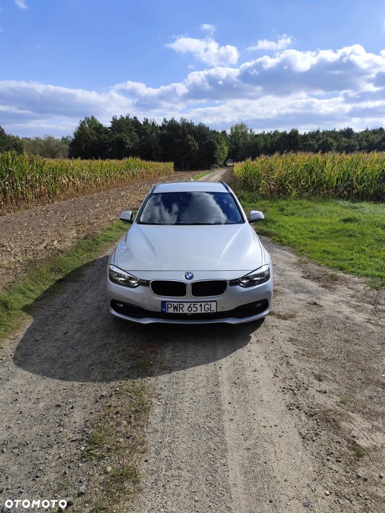 BMW Seria 3 318d - 3