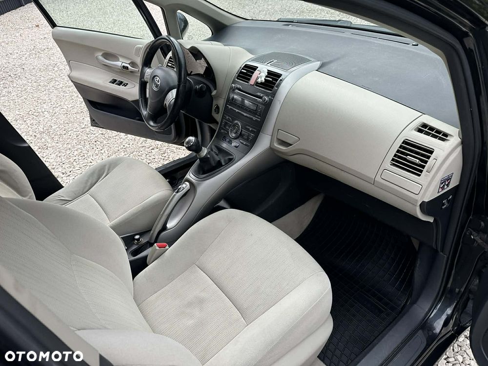 Toyota Auris 1.6 VVT-i Premium - 5