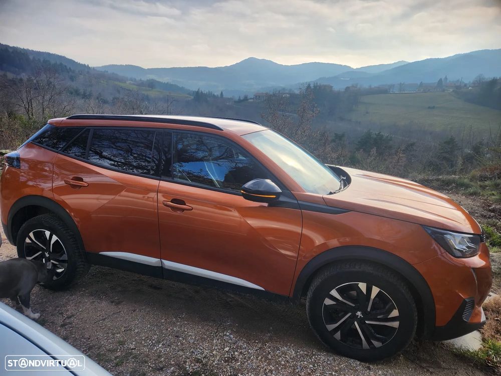 Peugeot 2008 1.2 PureTech Allure - 3