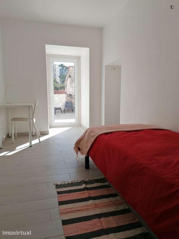 Quarto - localizado em Ajuda Lisbon - Grande imagem: 2/12