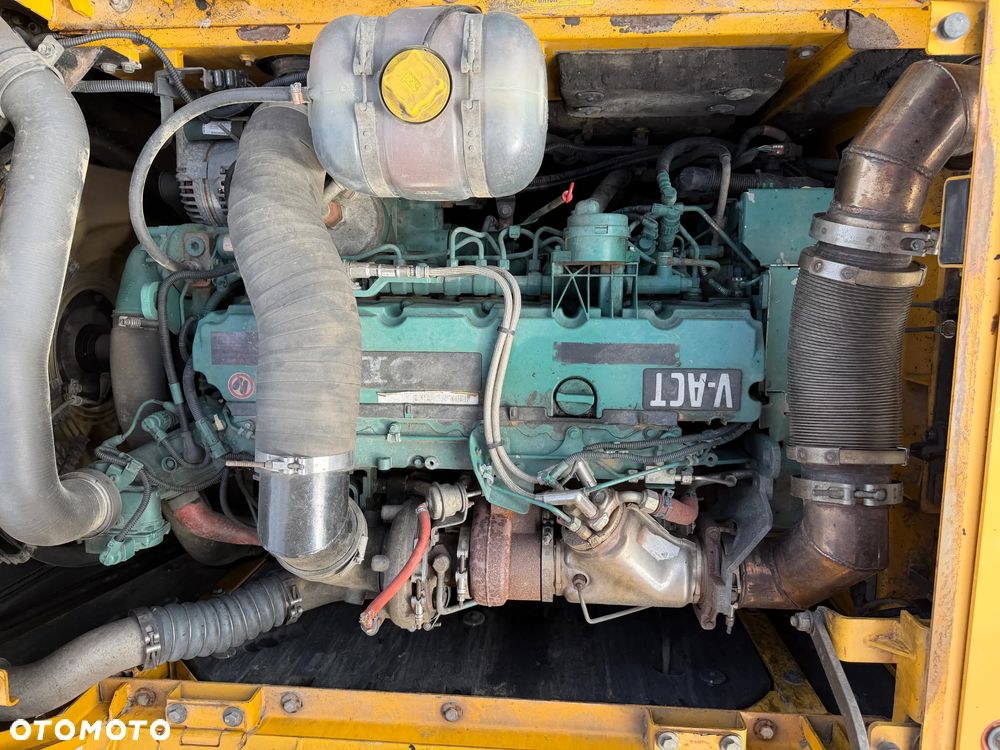 Volvo EC300 DL - 13
