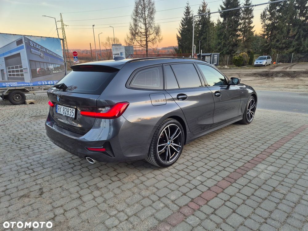BMW Seria 3 320d Sport Line Shadow - 4