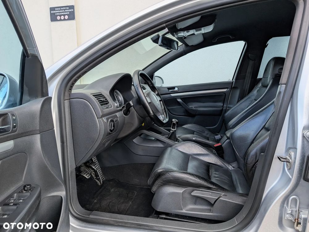 Volkswagen Golf V 2.0 TSI GTI Edition 30 - 14