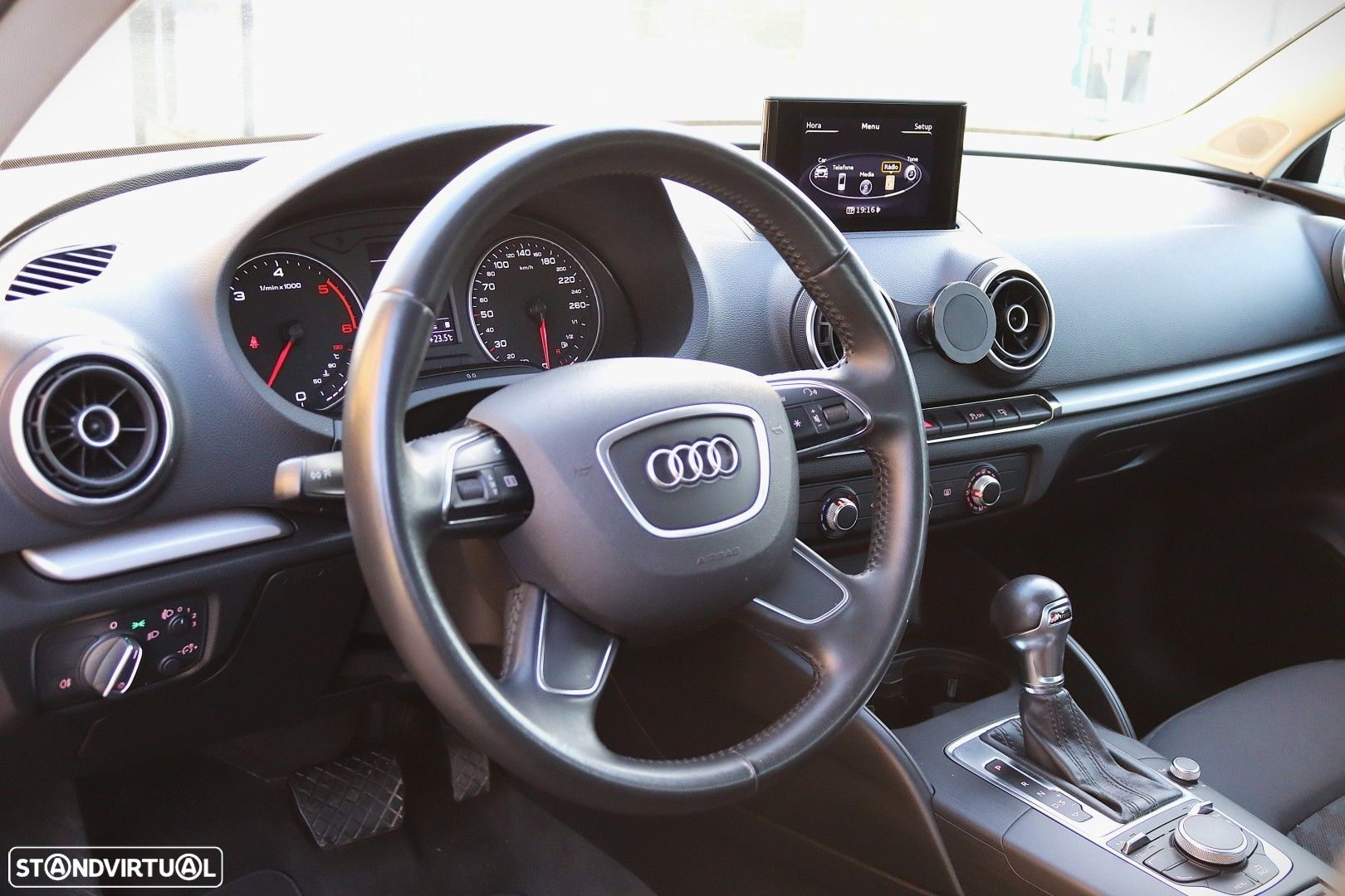 Audi A3 Limousine 1.6 TDI Advance S tronic - 12