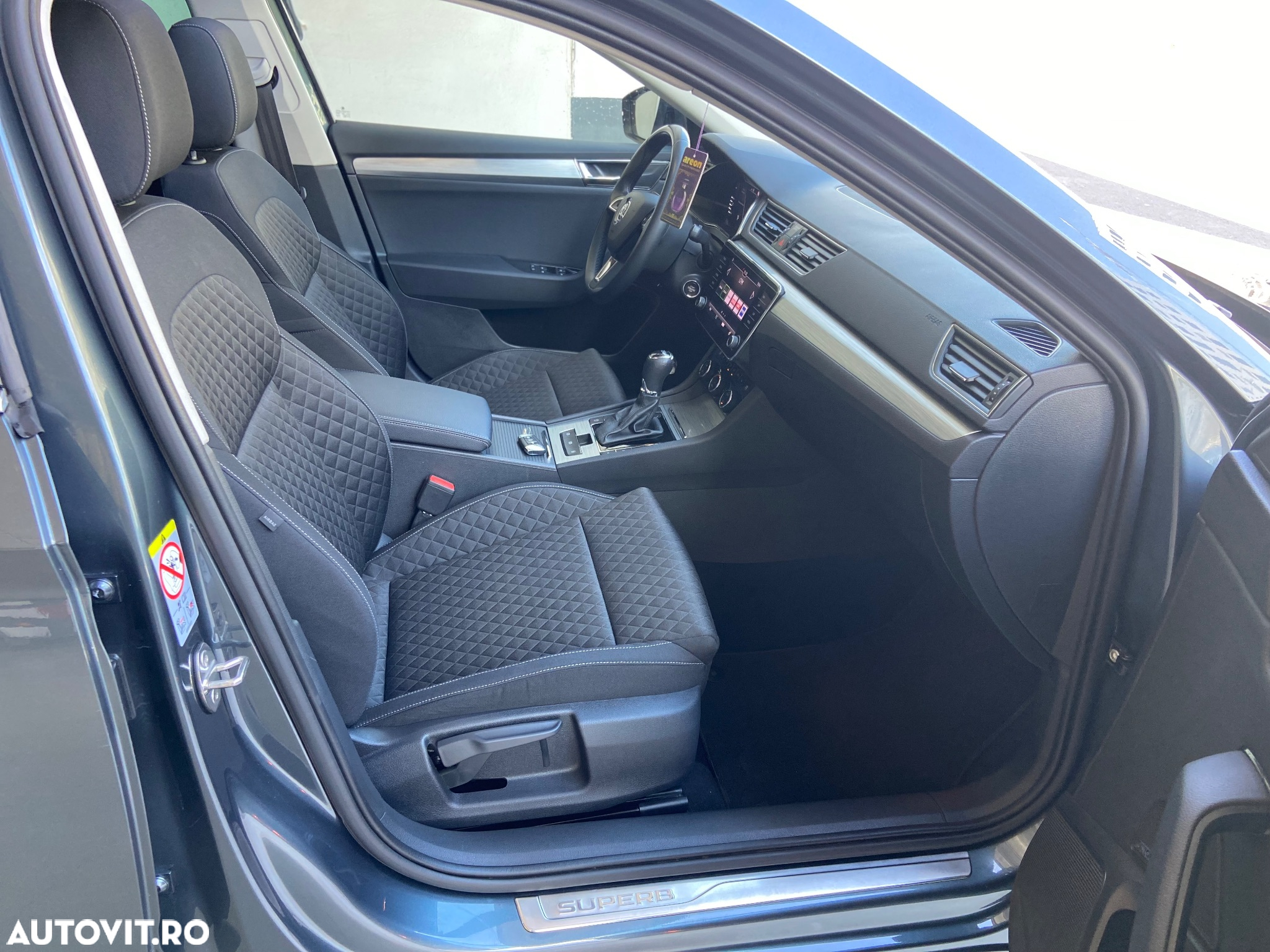 Skoda Superb 2.0 TDI DSG Premium Edition - 4