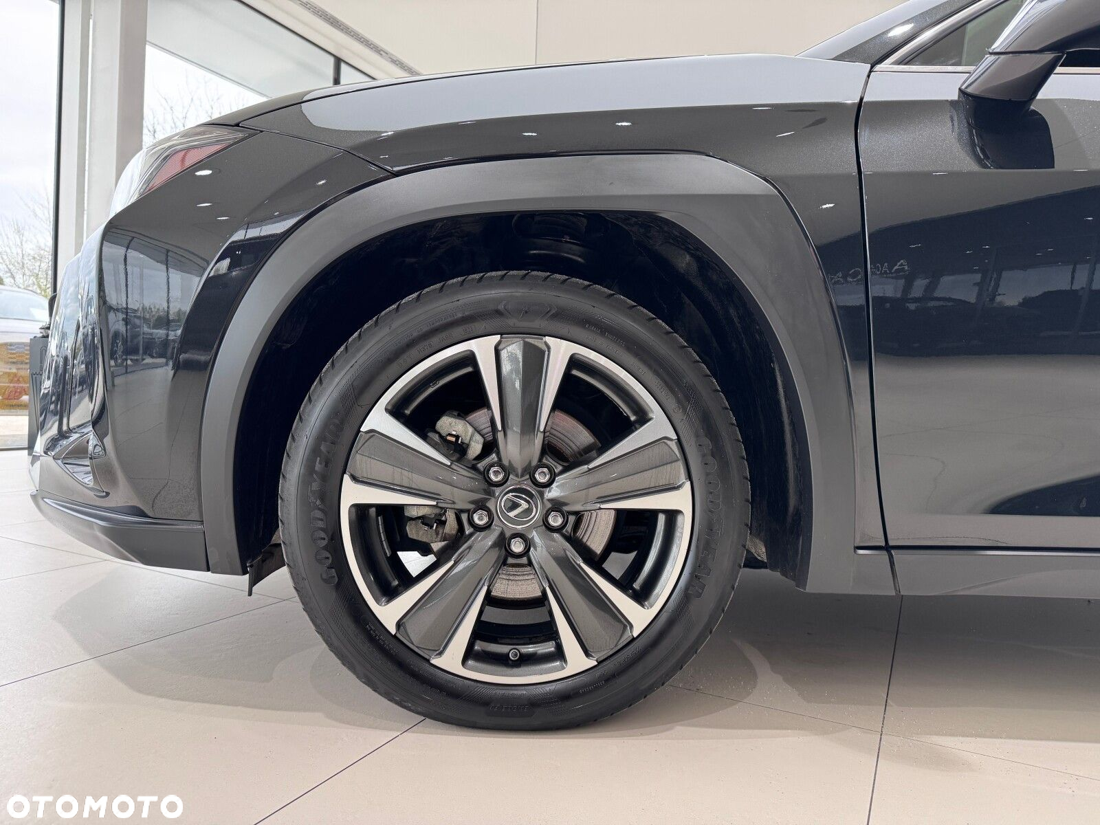 Lexus UX - 18