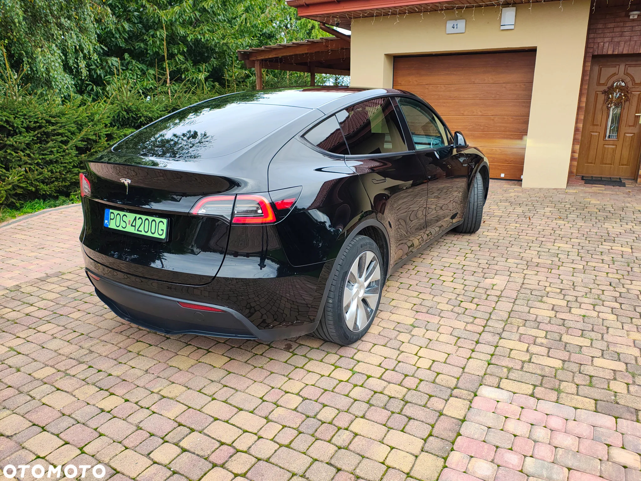 Tesla Y - 4