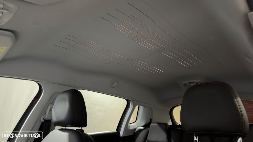 Peugeot 2008 1.2 PureTech GT Line - 28