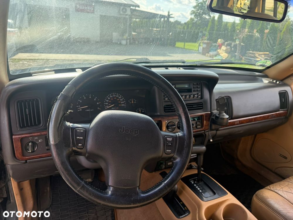 Jeep Grand Cherokee 5.2 Limited - 21
