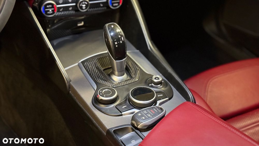 Alfa Romeo Giulia 2.0 Turbo TI Q4 - 13