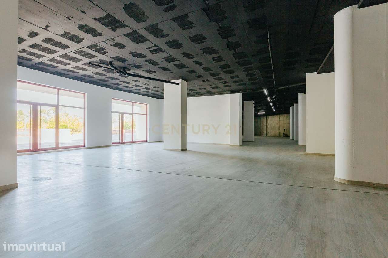 Armazém / Espaço Comercial para Venda – Barcarena, Oeiras - Grande imagem: 3/14