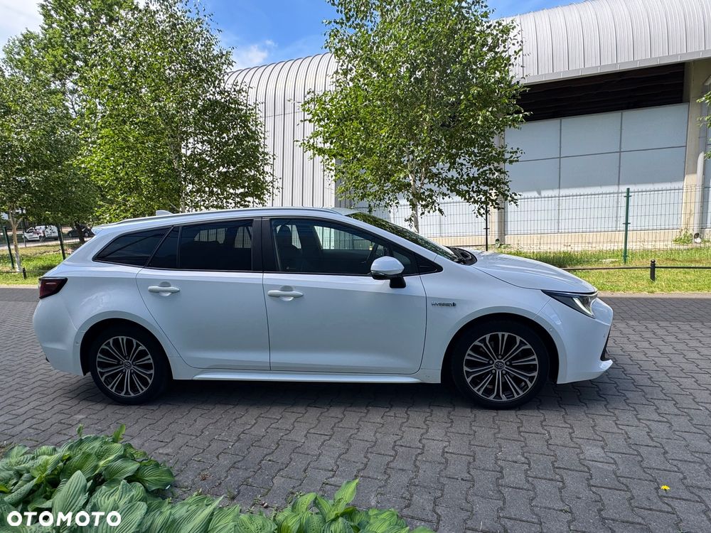 Toyota Corolla 2.0 Black&White - 17