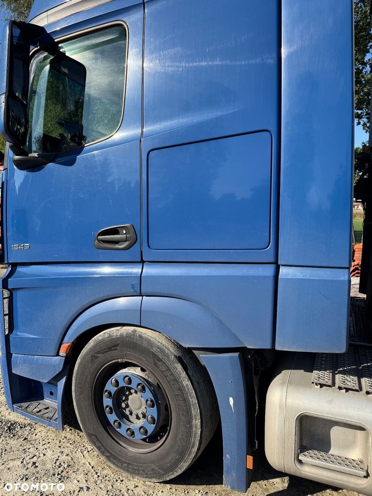 Mercedes-Benz Actros - 5