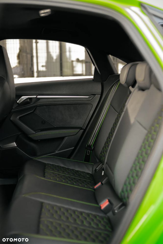 Audi RS3 Limousine - 15