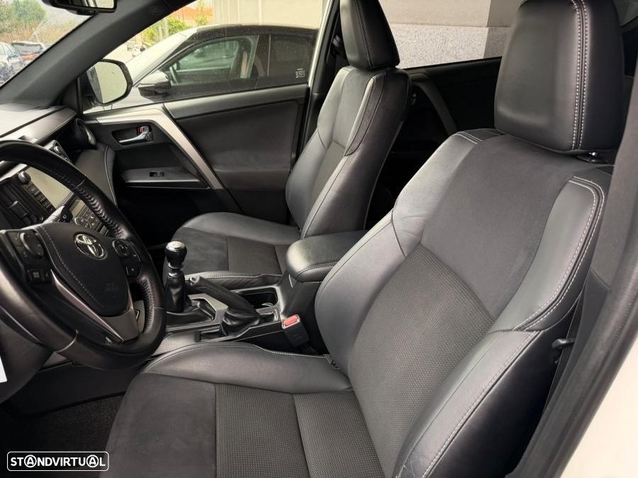 Toyota RAV4 2.0 D-4D Comfort+P.Sport - 5