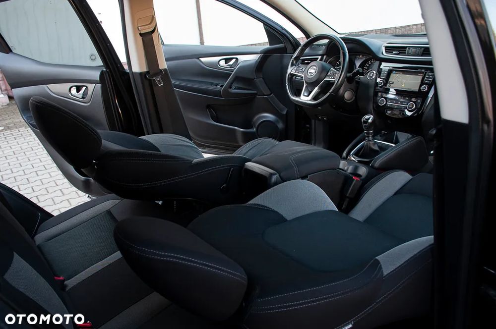 Nissan Qashqai 1.2 DIG-T 360 - 25