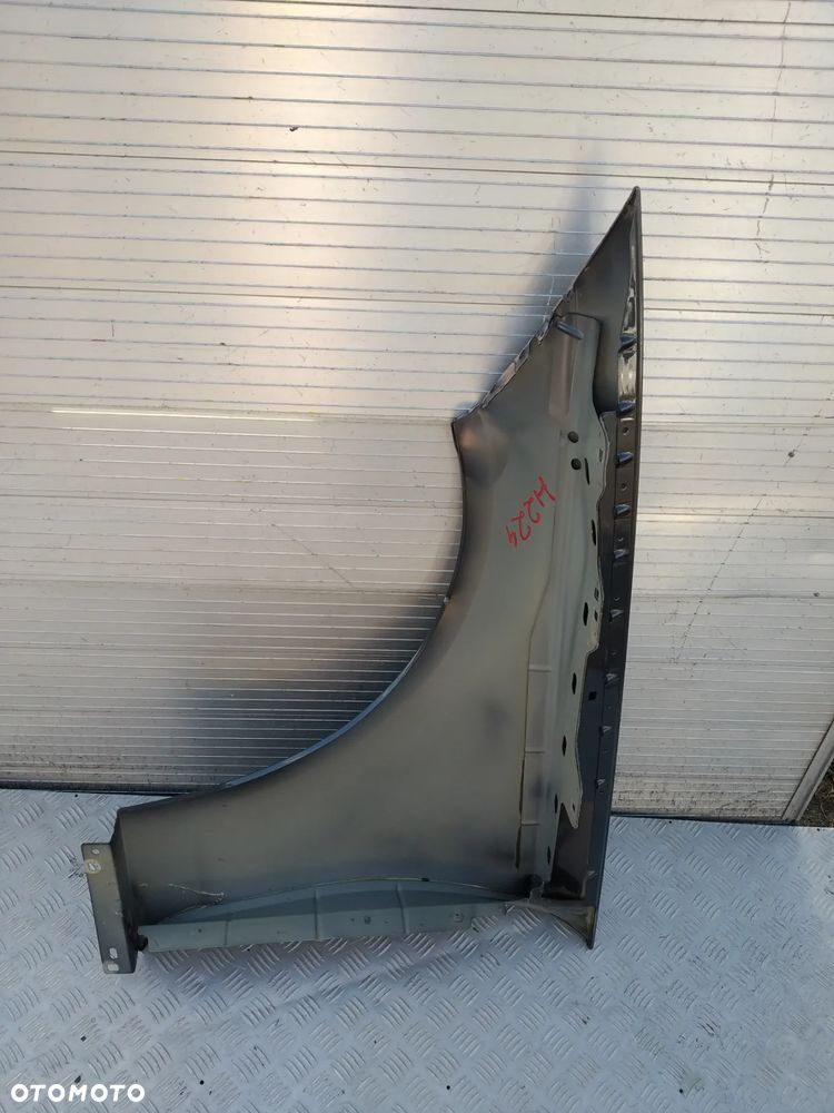 H224 PRAWY BŁOTNIK Mercedes CLS W218 - 3