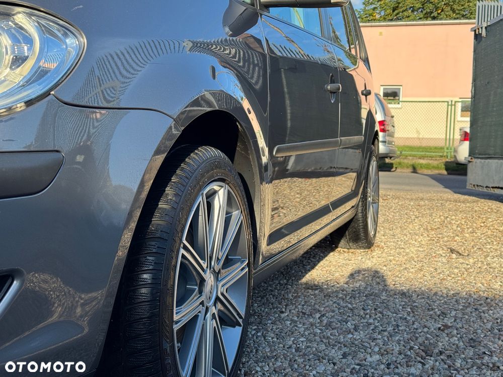Volkswagen Touran 1.9 TDI DPF Blue Motion Trendline - 15