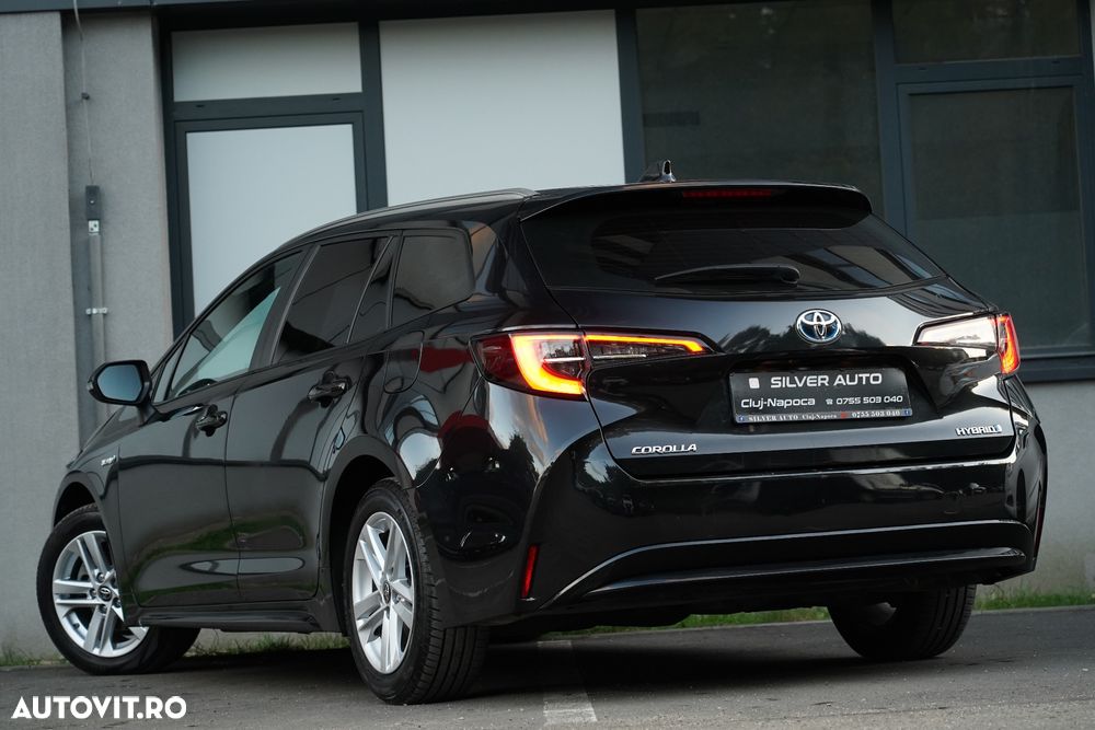 Toyota Corolla 1.8 HSD Business - 24