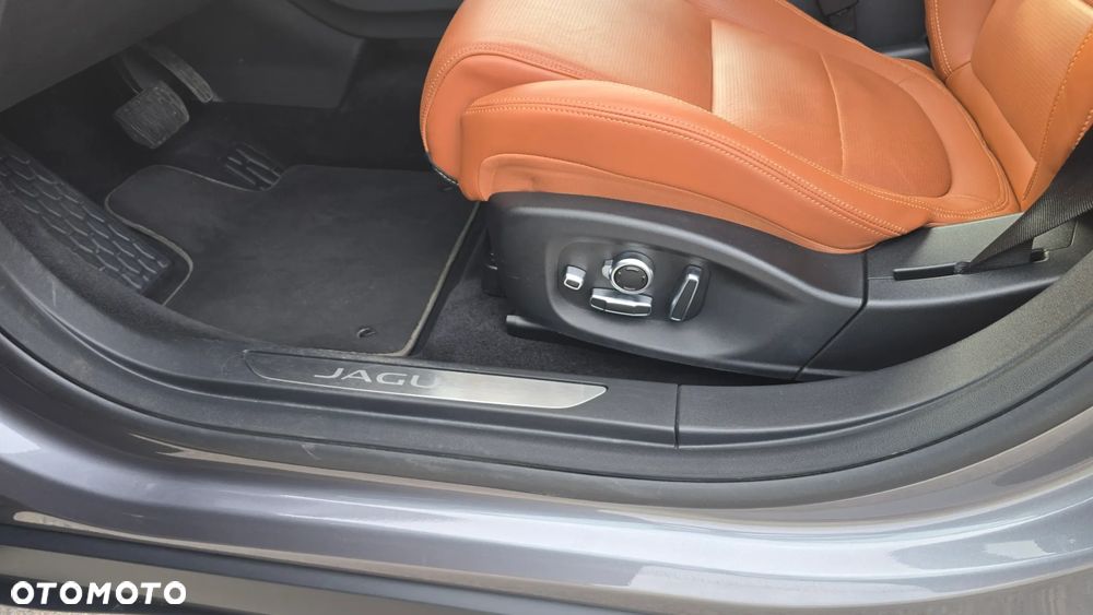 Jaguar I-Pace EV400 AWD HSE - 32