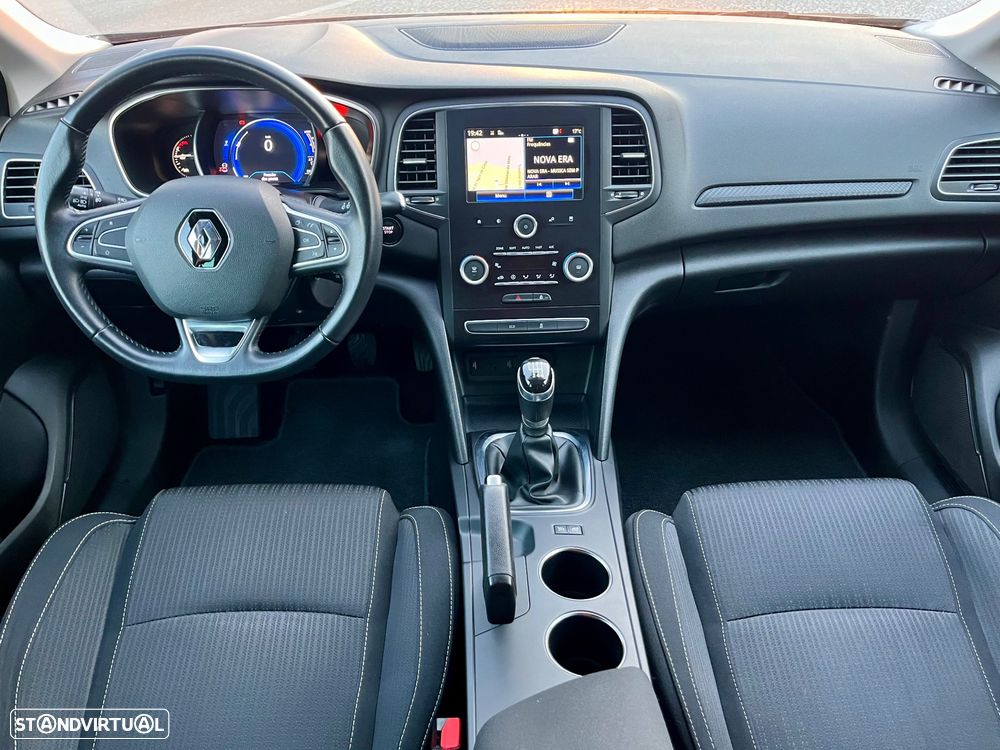 Renault Mégane Sport Tourer 1.2 TCE Limited SS - 16