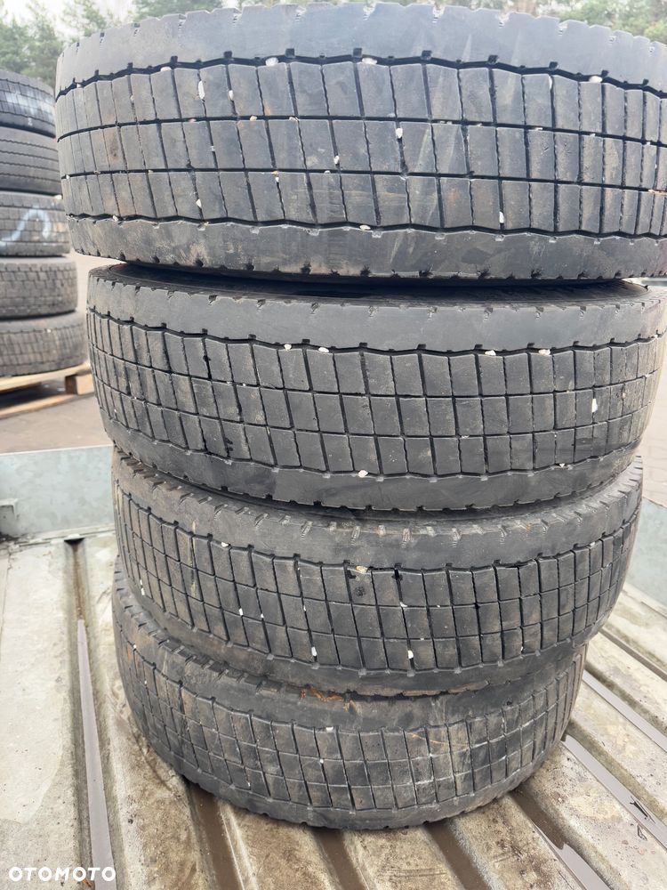 Komplet 4 kół, felga, opony Continental 215/75 R17,5 - 2
