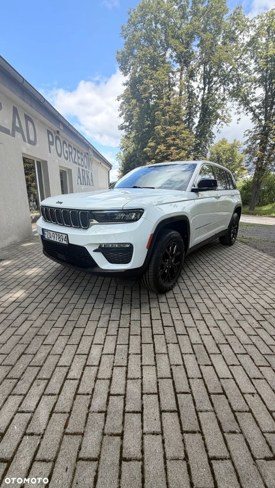 Jeep Grand Cherokee - 1
