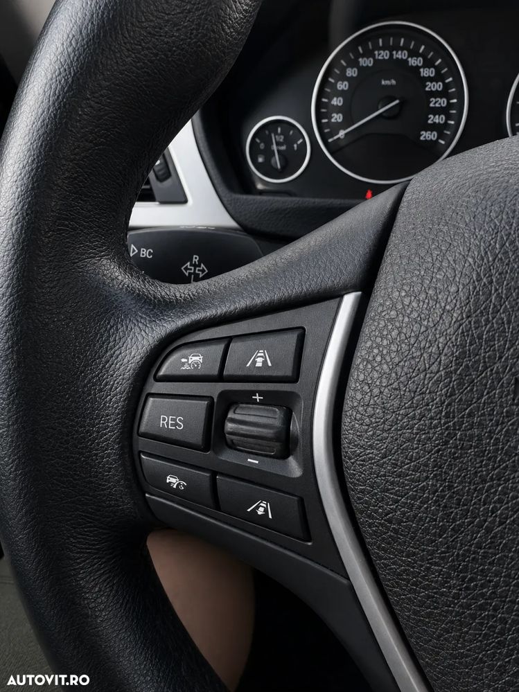 BMW Seria 3 320d Aut. - 8
