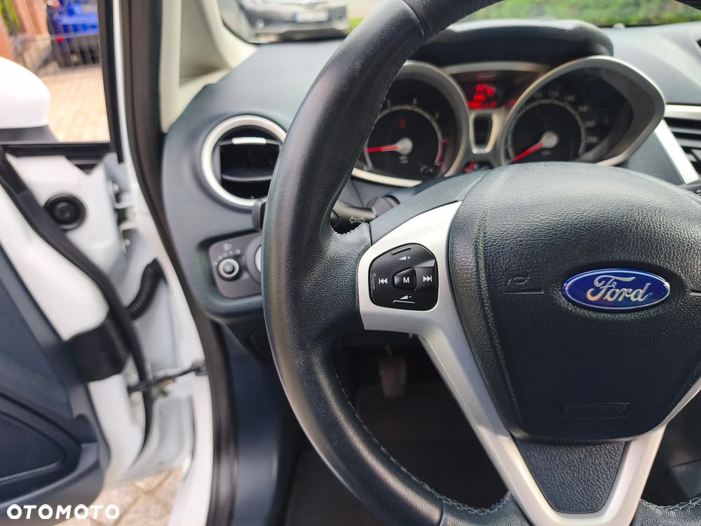Ford Fiesta 1.25 Titanium - 25
