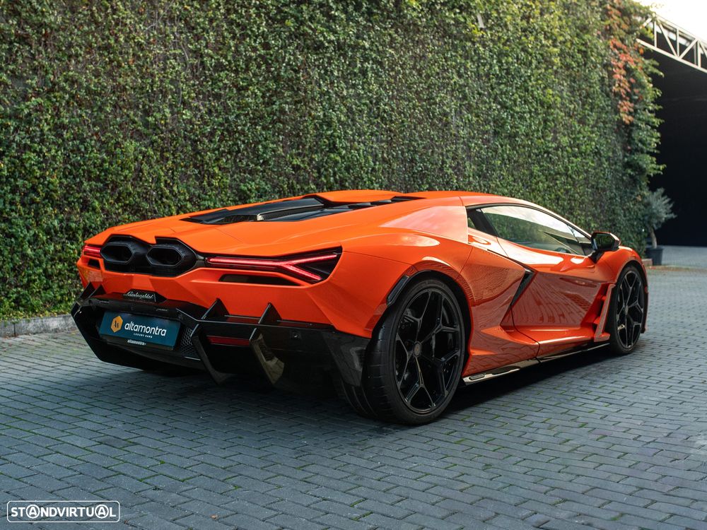 Lamborghini Revuelto Standard - 16