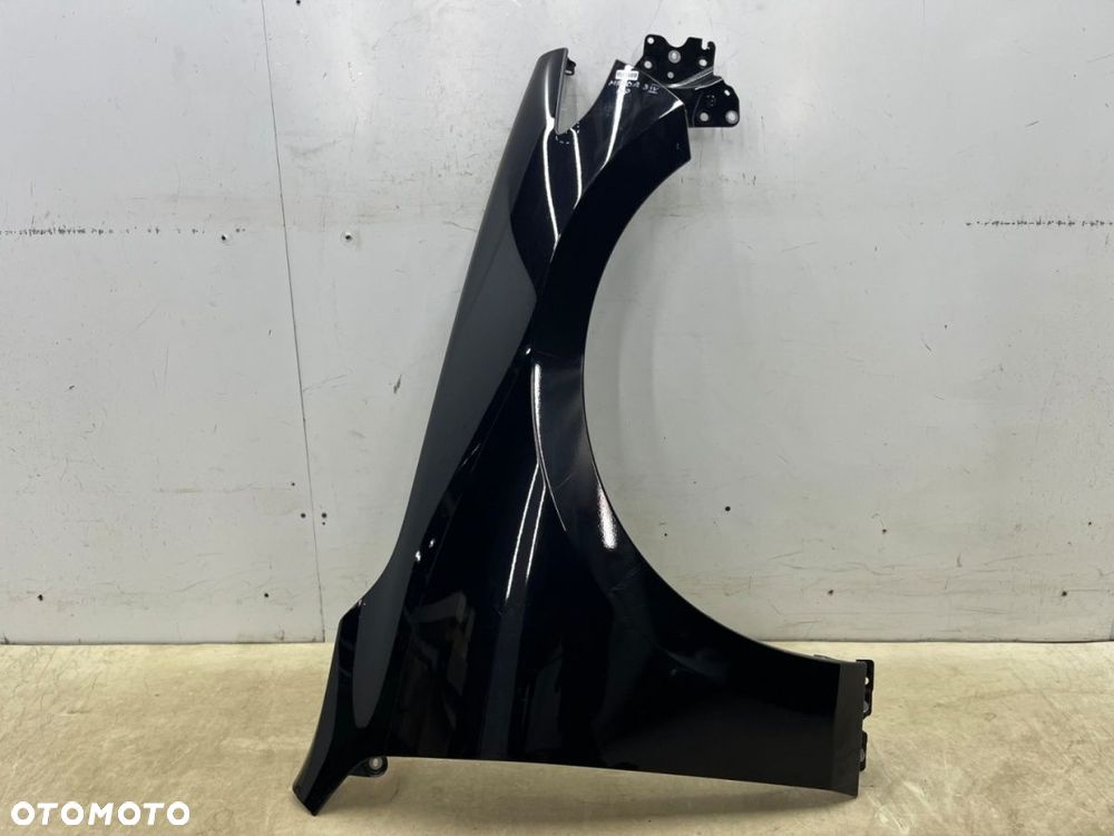 Błotnik Mazda 3 IV BP 19r.- prawy przedni prawy przód - 1