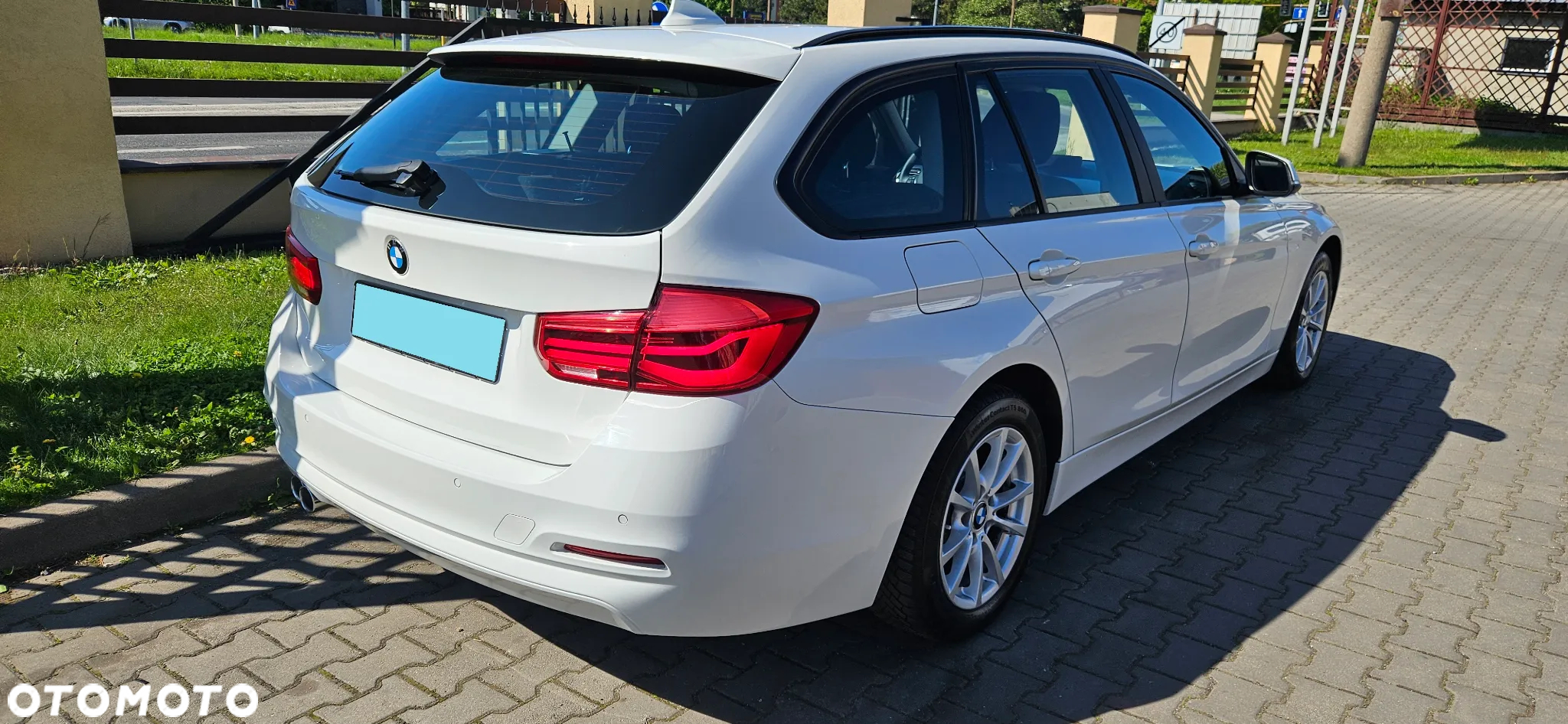 BMW Seria 3 320d Sport Line - 3