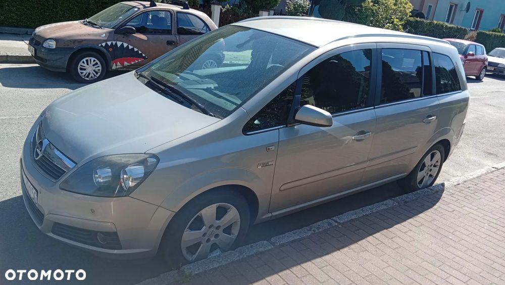 Opel Zafira 1.8 Cosmo EasyTronic - 5