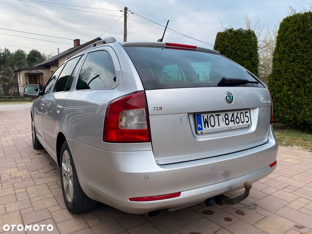 Skoda Octavia 2.0 TDI Ambiente DSG - 7