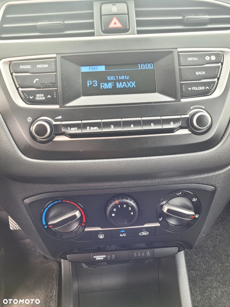 Hyundai i20 1.2 Comfort - 9