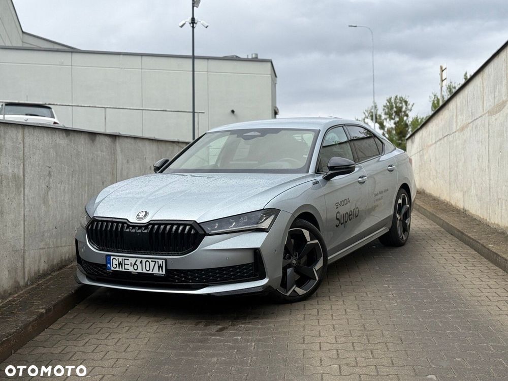 Skoda Superb 2.0 TDI SCR 4x4 Sportline DSG - 5