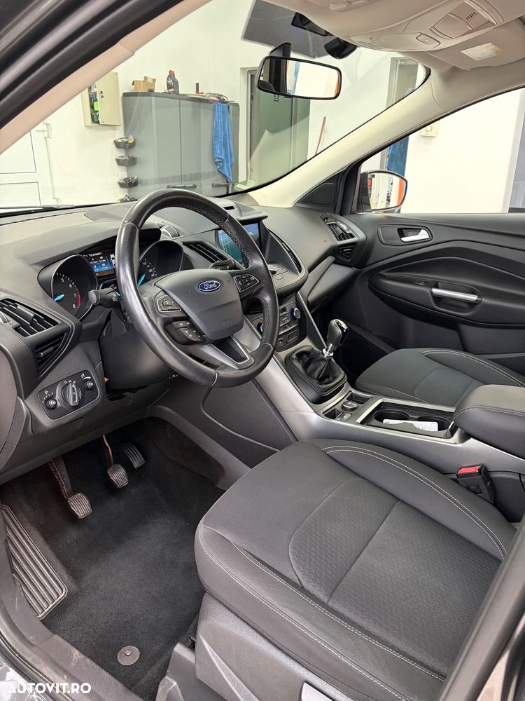 Ford Kuga 2.0 TDCi 2WD Titanium - 5