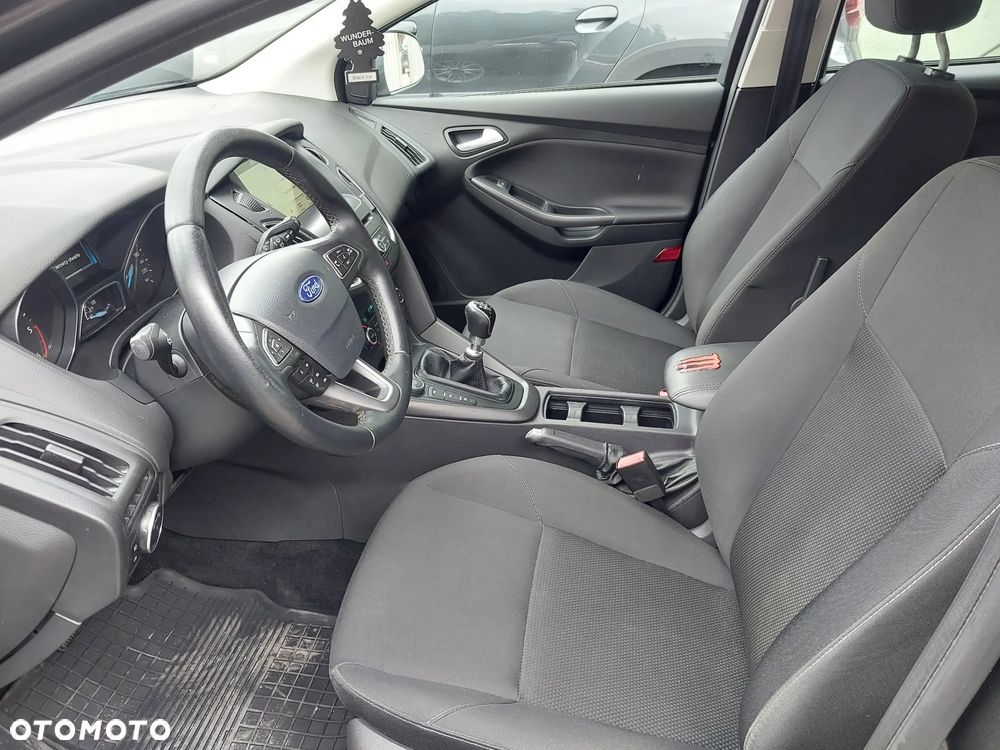 Ford Focus 1.5 TDCi DPF Start-Stopp-System ST-Line - 9
