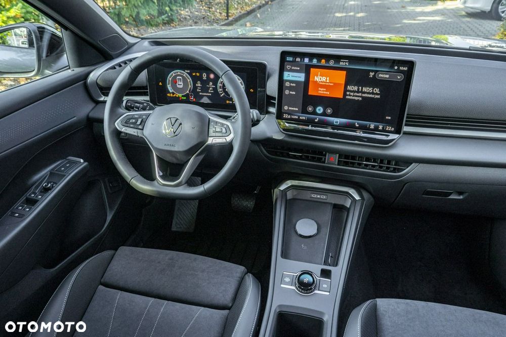 Volkswagen T-Roc - 19