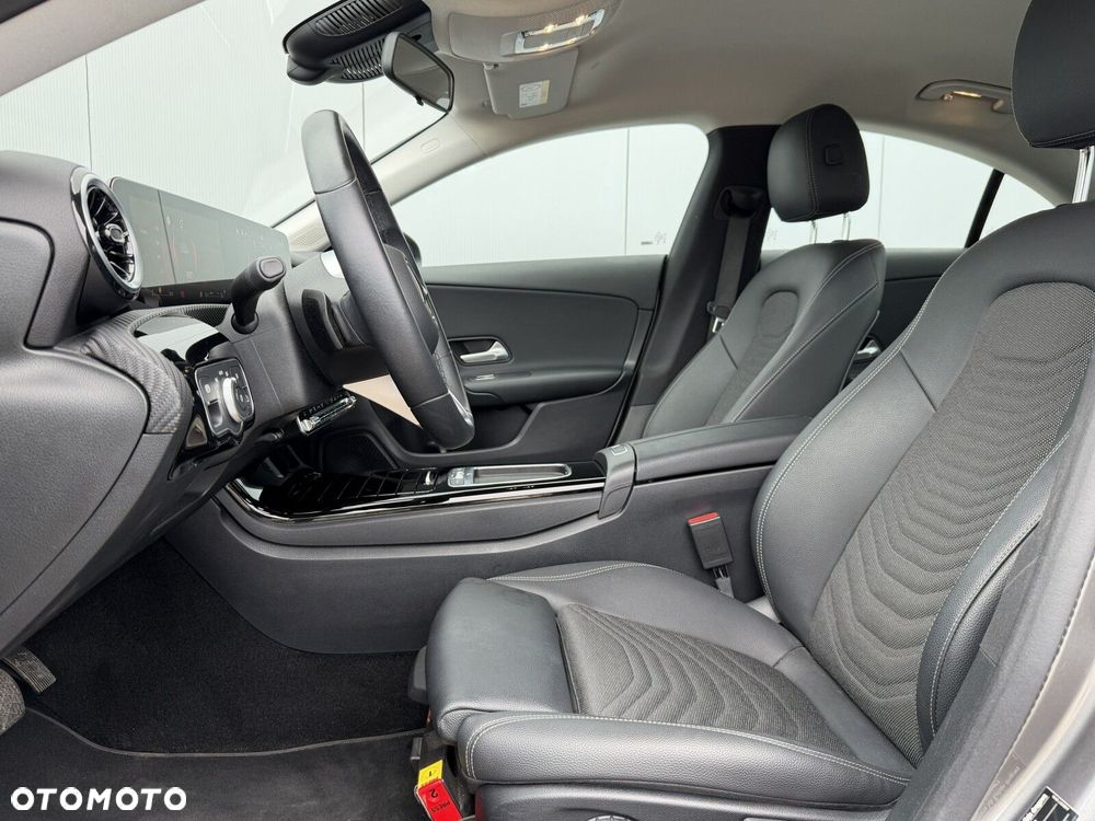 Mercedes-Benz CLA 200 mHEV 7G-DCT - 16