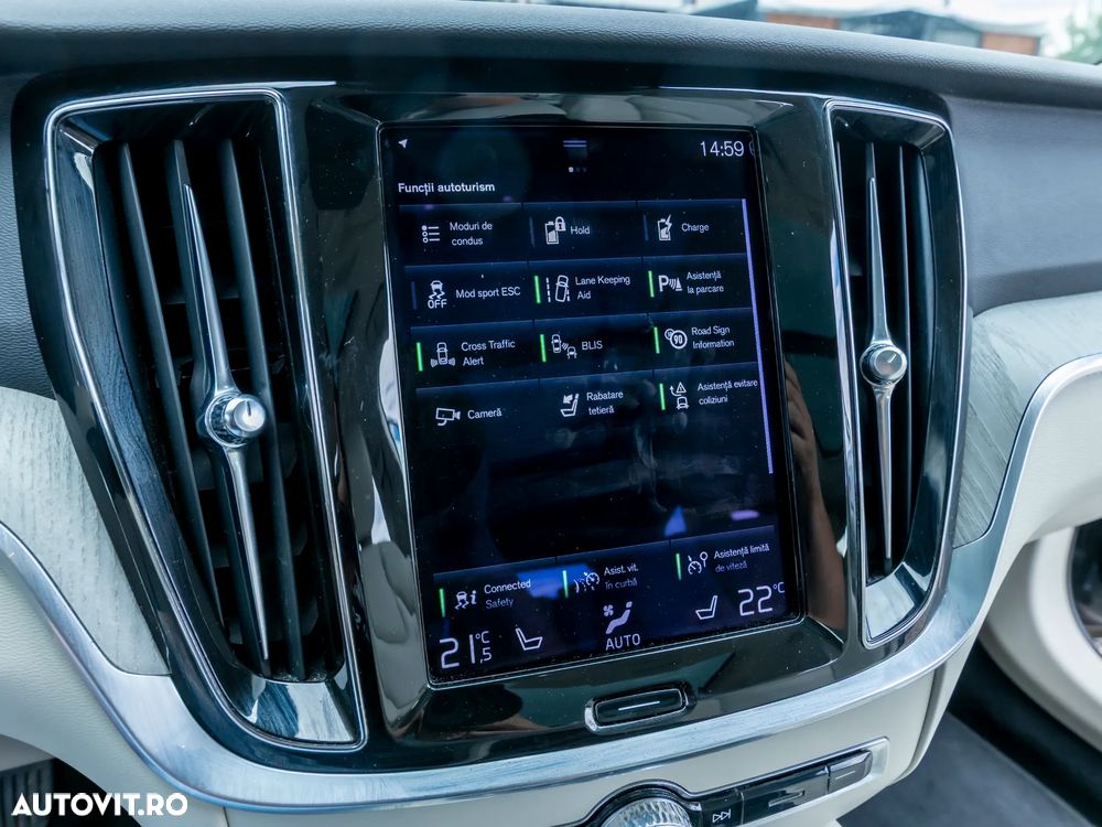Volvo V60 T6 AWD Recharge Geartronic Inscription - 30