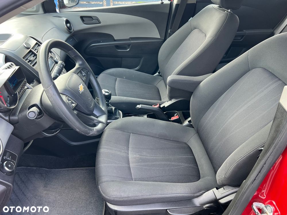 Chevrolet Aveo 1.4 16V LS - 12