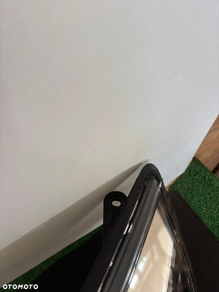 Lampa Lewa Reflektor Lewy Kia Carens 4 IV Zwykła Soczewka + led - 2